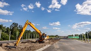 Nowa kładka na Zaspie nabiera kształtów. Ruszyli z montażem pierwszego przęsła