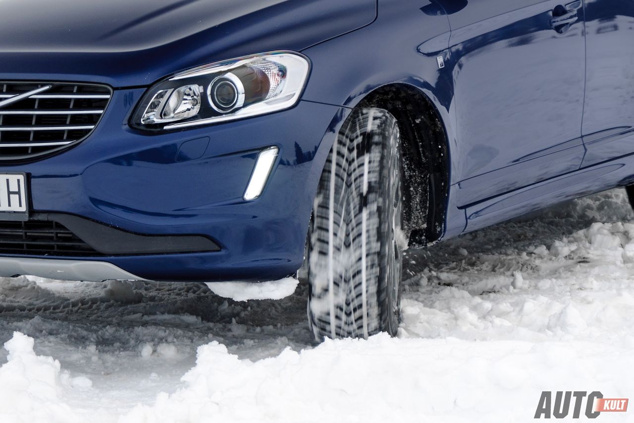 Zimowe opony - z dużą liczbą głębokich rowków, które pozwalają skutecznie napędzać auto nawet na śniegu.