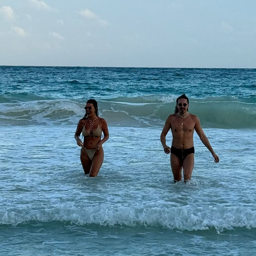 Michał Szpak świeci gołą klatą na wakacjach