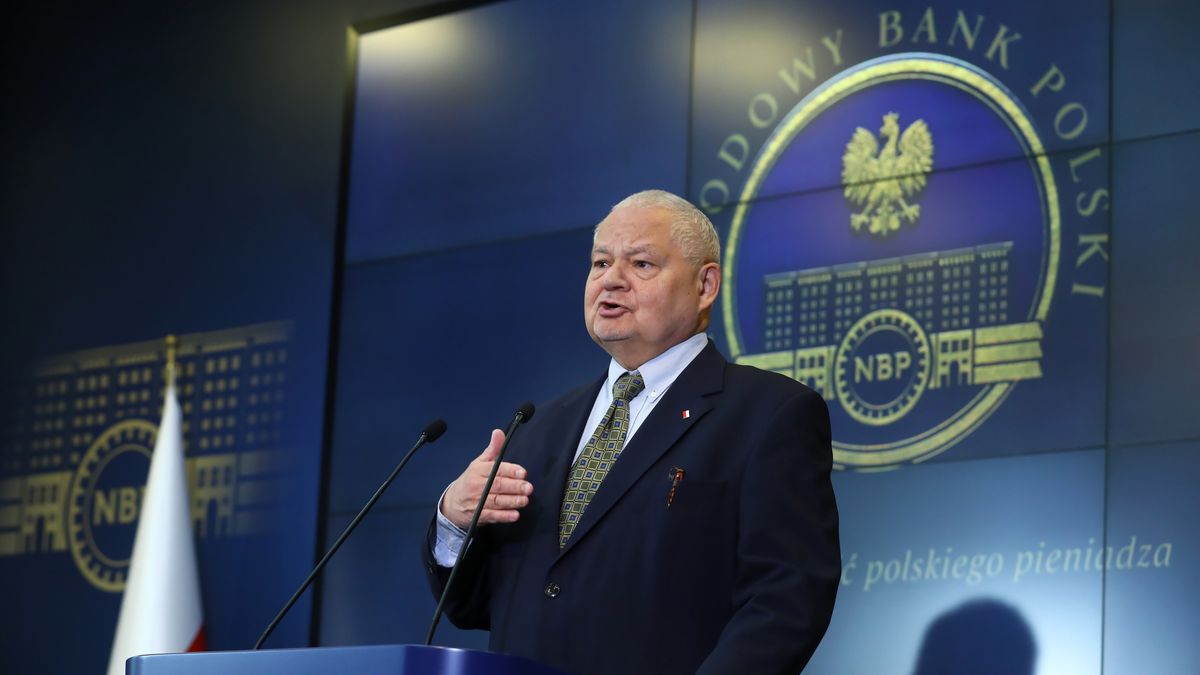 Warszawa, 07.10.2021. Prezes NBP Adam Glapiński podczas konferencji prasowej w centrali NBP w Warszawie, 7 bm. Konferencja dot. oceny bieżącej sytuacji ekonomicznej w Polsce.   (kf) PAP/Rafał Guz