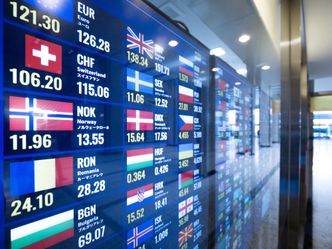 Kursy walut. Dolar zyskuje przed publikacją ważnych danych w USA