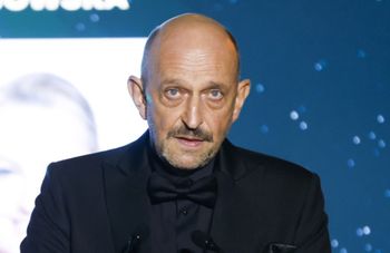 Zapozował z żoną. Mało kto wie, jak niecodzienny ślub miała para