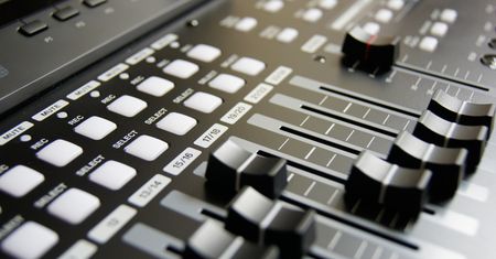 Jak w Audacity usunąć wokal z utworu?