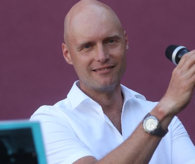 Krzysztof Igor Krawczyk zagrał koncert w Łodzi. "Teraz tatusiu zobacz, jak ja to śpiewam"