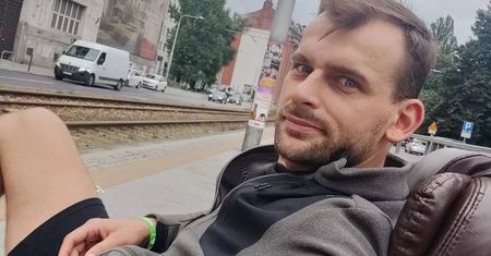 Pamiętacie Adama z "Rolnik szuka żony"? Po kilku miesiącach od sekretnego ślubu zdradziło go jedno słowo!
