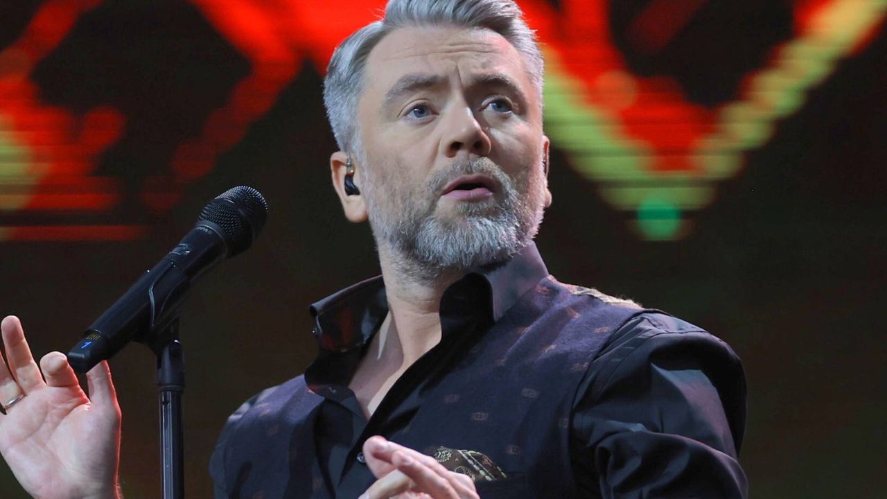To dlatego nazywają Badacha "księciem kefirów". Oto, czym zajmuje się jego ojciec