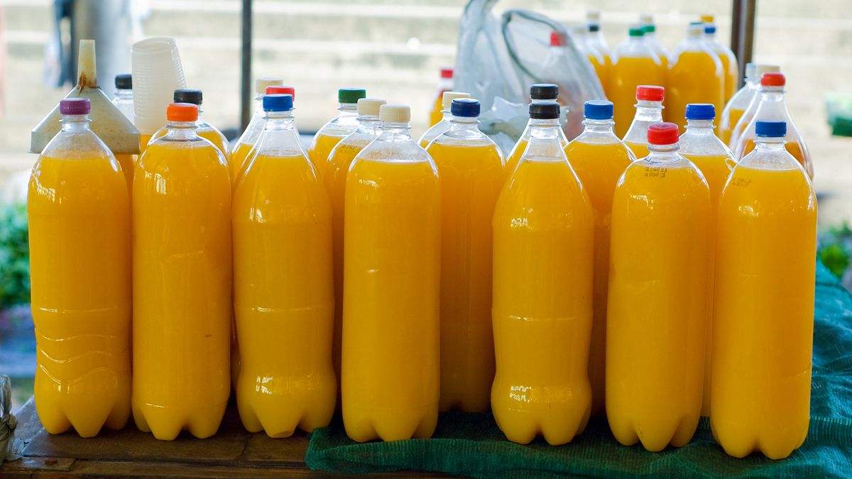 Napoje pomarańczowe wycofane ze sklepów. Chodzi o trzy partie produktów