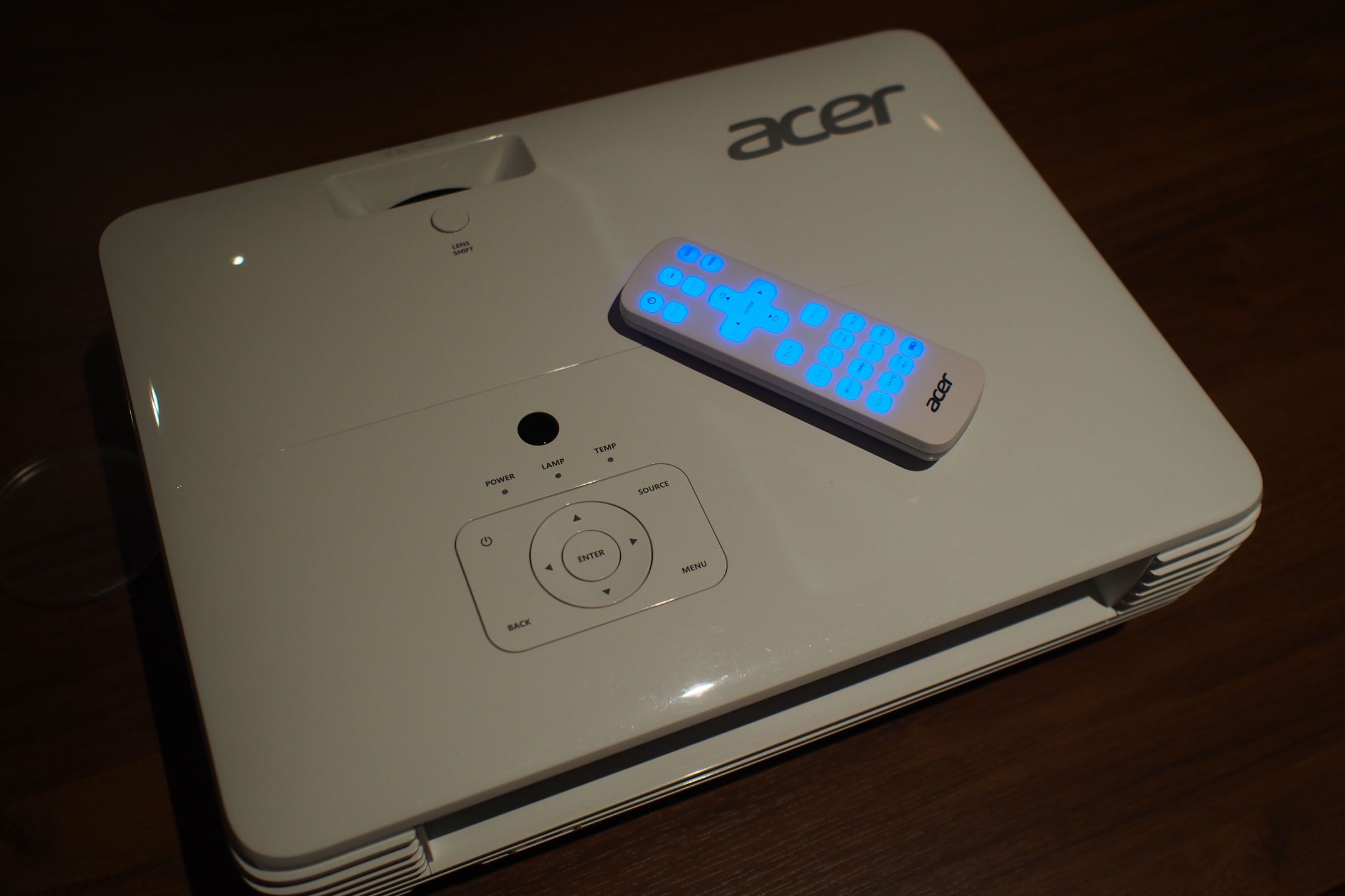 Test projektora Acer H7850. DLP 4K rewolucjonizuje rynek rzutników 7