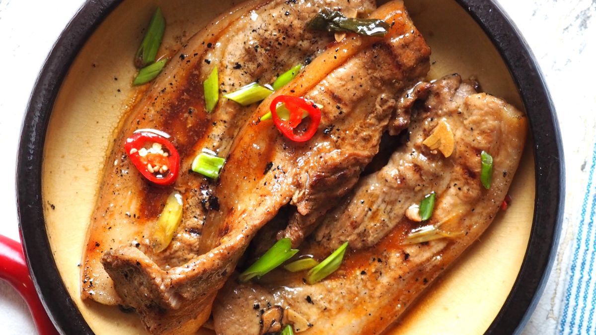 Boczek pieczony w stylu orientalnym rozpływa się w ustach