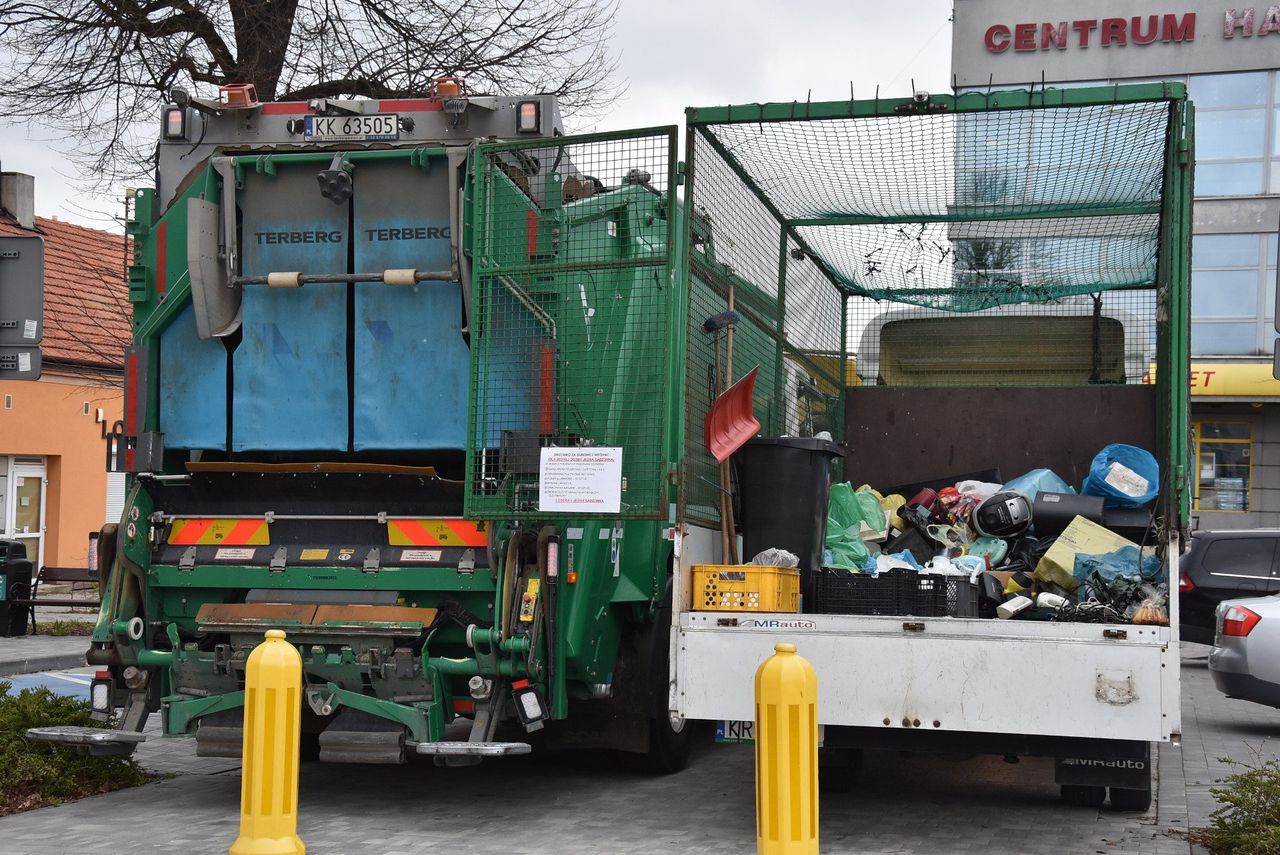 Proszowice: Firmy nie pchają się do wywozu śmieci. Jedna oferta
