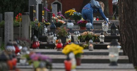 Wolna amerykanka na polskich cmentarzach. Prawnicy biją na alarm