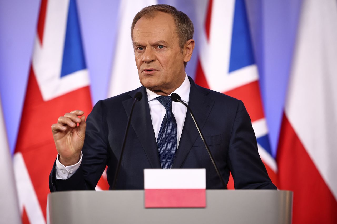 "Zachód czy Wschód? KO czy PiS?". Tusk zamieścił wpis