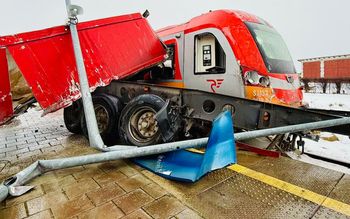 Horror na Pomorzu. Tuż przed uderzeniem wyskoczył z kabiny