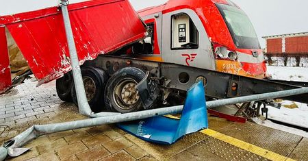 Horror na Pomorzu. Tuż przed uderzeniem wyskoczył z kabiny
