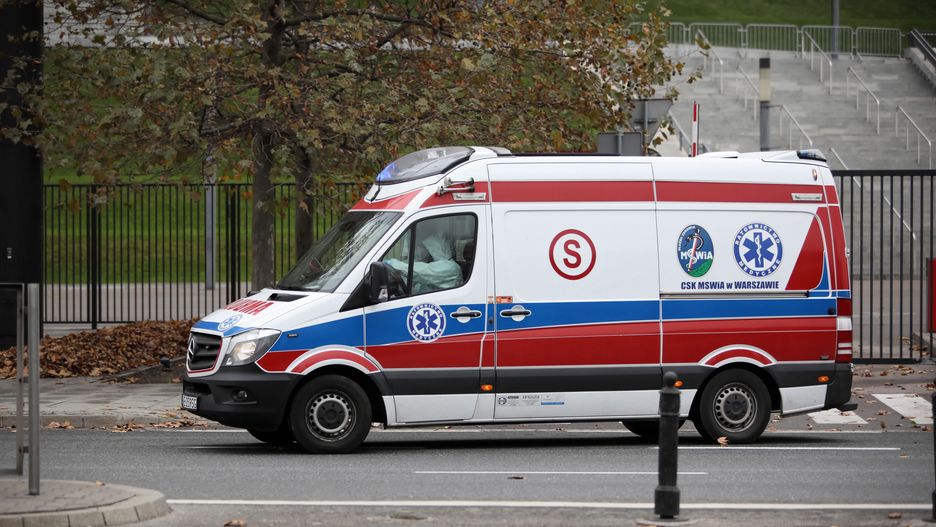 Koronawirus w Polsce. Coraz mniej łózek dla pacjentów z COVID-19 w Oleśnicy. Prognozy nie są optymistyczne