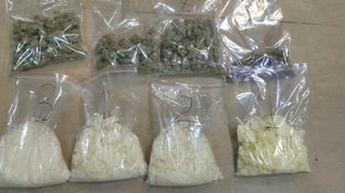 Ostrów Wielkopolski: Blisko pięć kg narkotyków w garażu 25-latka