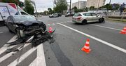 Skręcając w lewo doprowadził do wypadku i zbiegł. Policja szuka kierowcy Peugeota