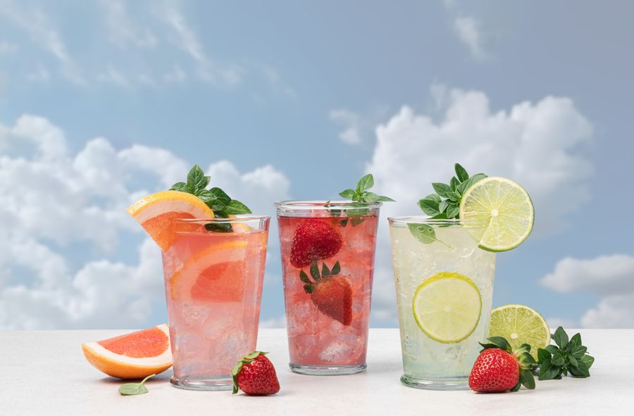 Refreshing and healthy summer drinks