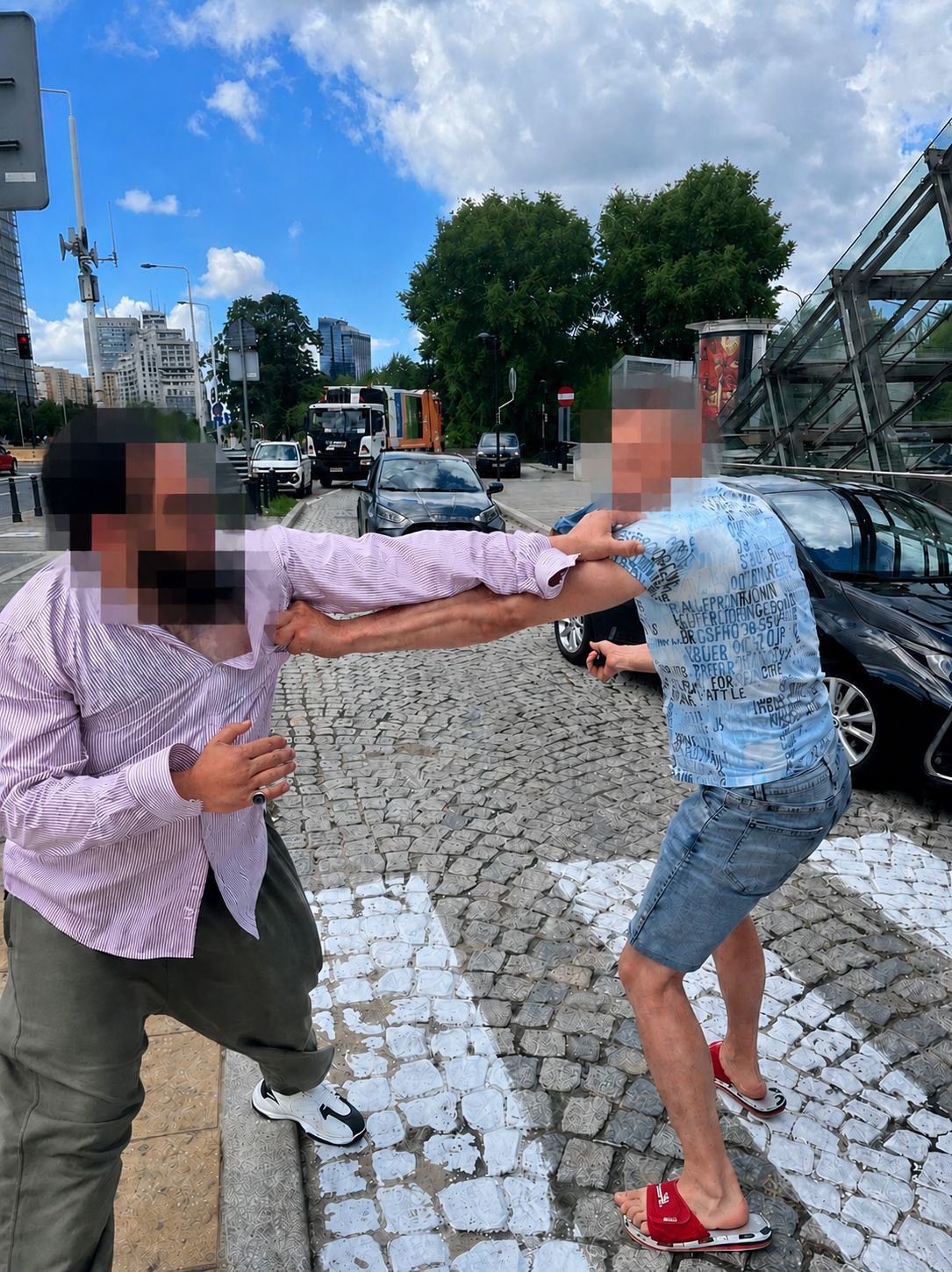 Pobił taksówkarza pałką teleskopową. Został zatrzymany