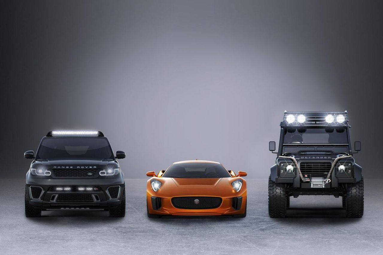 Jaguar C-X75 i Land Rovery w nowym filmie o Bondzie