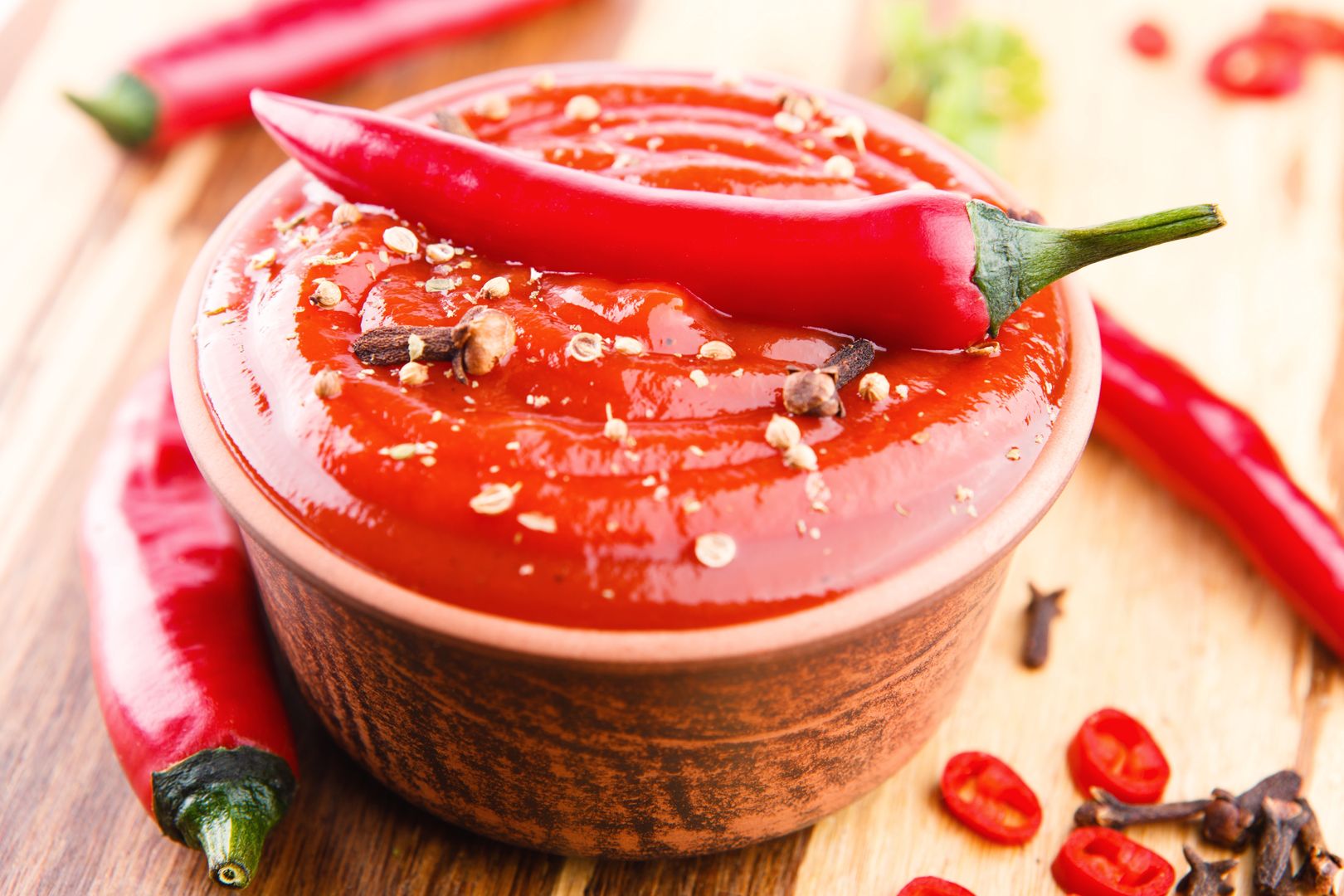 Sos sriracha jest bardzo uniwersalny 