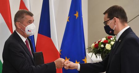 Turów. Chaos informacyjny. Sprzeczne stanowiska Babisza i Morawieckiego