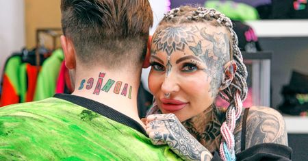 Adrianna Eisenbach z "Królowych życia" eksponuje tatuaże i MŁODSZEGO KOCHANKA na wakacjach w Egipcie (FOTO)