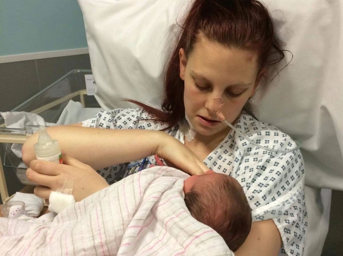 Położne zignorowały niepokojące objawy u kobiety po porodzie