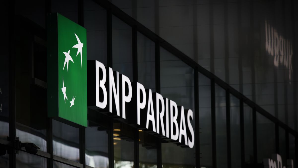 A BNP Paribas bank logo sign is seen at a branch in Warsaw, Poland on 03 October, 2022. (Photo by STR/NurPhoto via Getty Images)