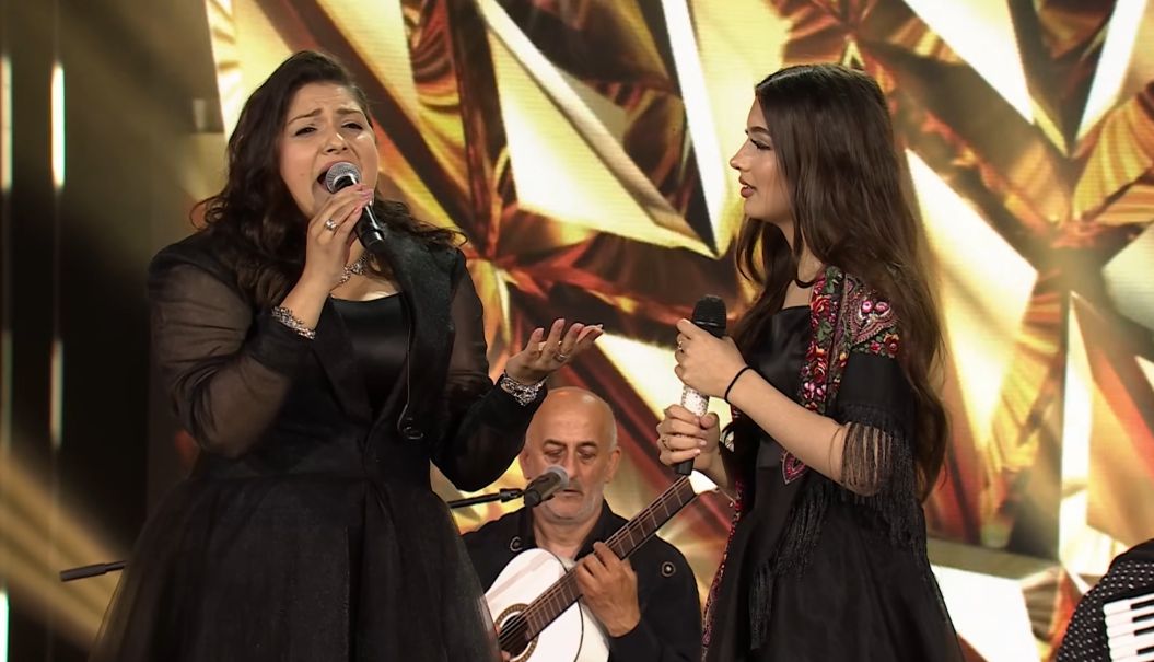 Viki Gabor, Ewelina Gabor