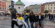 Kraków: XXV Dzień Papieski. Mieszkańcy już tradycyjnie odtańczyli belgijkę na Rynku Głównym