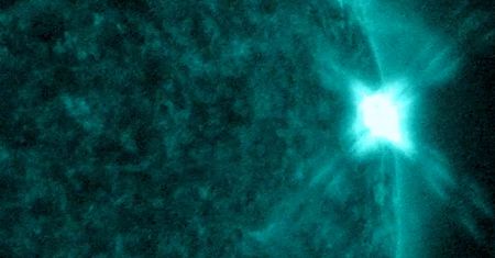 Silny rozbłysk słoneczny. NASA publikuje nagranie