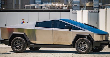 Musk testował mocniejszego Cybertrucka. Jego reakcja była wymowna