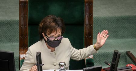 Odwołanie Witek? Wiadomo, co myślą Polacy