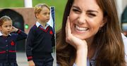 Księżna Kate połączyła się z pałacowego gabinetu. Wyglądała pięknie, ale całą uwagę skradli George i Charlotte w tle
