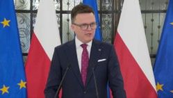 “To był akt politycznego chuligaństwa, wandalizmu”. Hołownia o przepychankach przed Sejmem