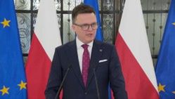 “To był akt politycznego chuligaństwa, wandalizmu”. Hołownia o przepychankach przed Sejmem