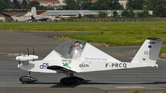 Prawdziwy elektryczny samolot "zabawka" 1