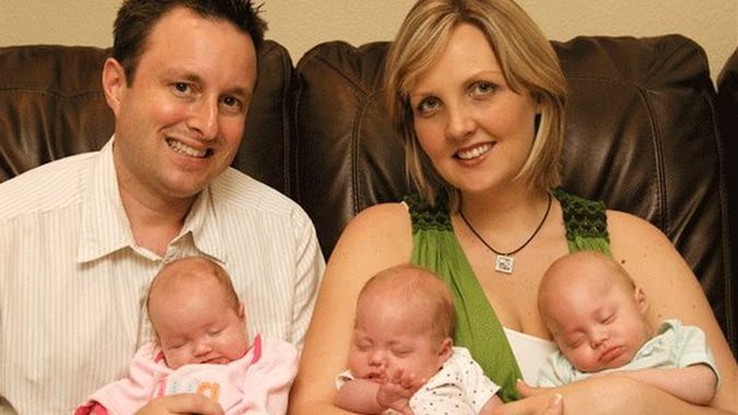  Straciła trójkę dzieci w wypadku. Teraz jest matką trojaczków