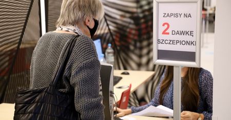 Szczepienia przeciw COVID-19. Rusza rejestracja kolejnej grupy