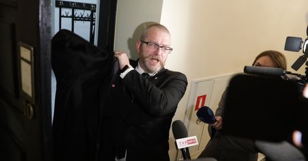 Braun chciał wnieść broń do Sejmu? Bosak reaguje