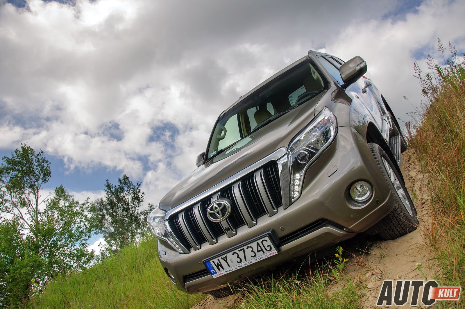 Toyota Land Cruiser 150 3,0 D4D A/T Invincible - test [galeria zdjęć] 2