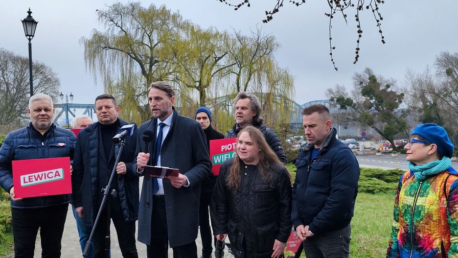 Piotr Wielgus wraz z kandydatami Lewicy 