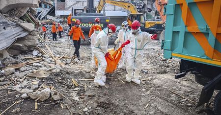 Koniec akcji ratunkowej w ruinach szkoły w Indonezji. Podano bilans ofiar