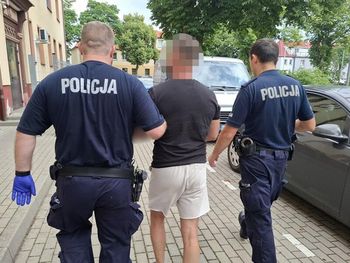 Łeba: Poszukiwany chciał skryć się nad morzem. Planował podjąć pracę sezonową, wpadł przez kolegę