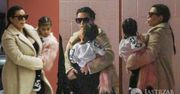 Kim Kardashian i North West w identycznych fryzurach. Kim już zaczęła doczepiać córce włosy?