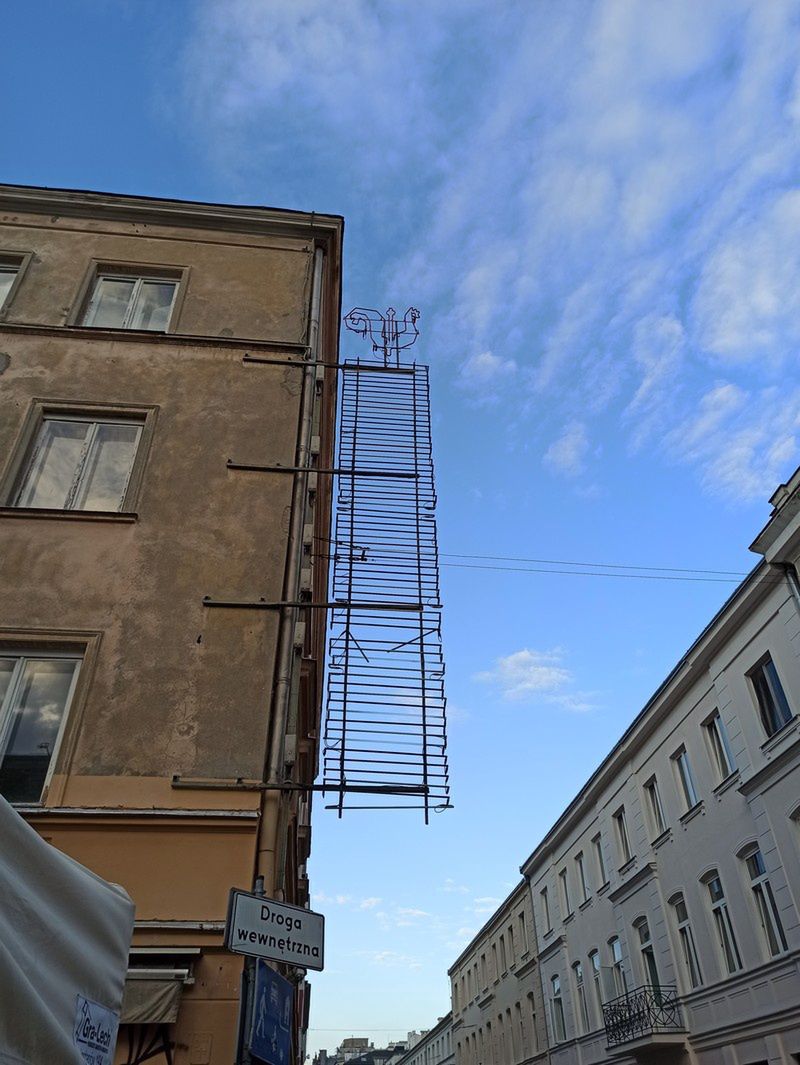 Warszawa. Neon "Cepelii"