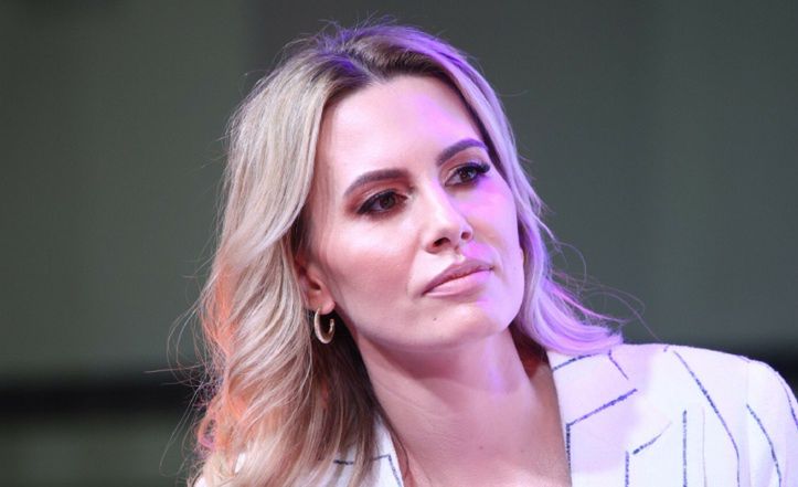 Wczasująca się w Los Angeles Agnieszka Hyży prawi o CENACH W USA