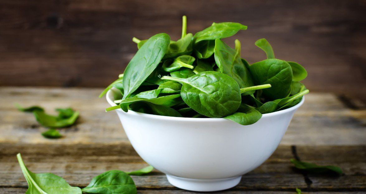 Szpinak i sałaty zimą