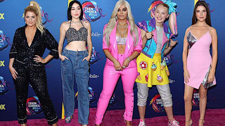 Teen Choice Awards 2018: Kreacje gwiazd na gali + WYNIKI